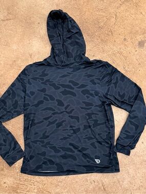 Boys size 8 Burlebo Black Camo Performance Hoodie
